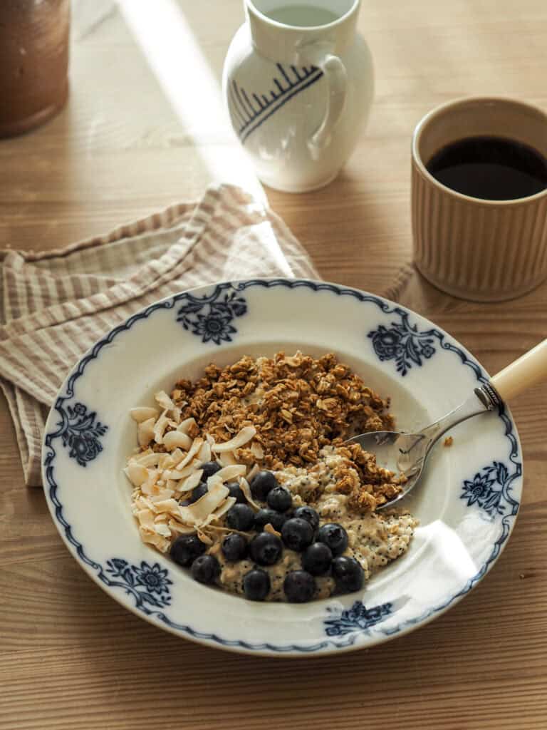 morgenmad med havregrød med citron og kaffe